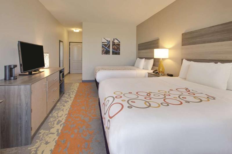 La Quinta By Wyndham Andrews Hotell Exteriör bild